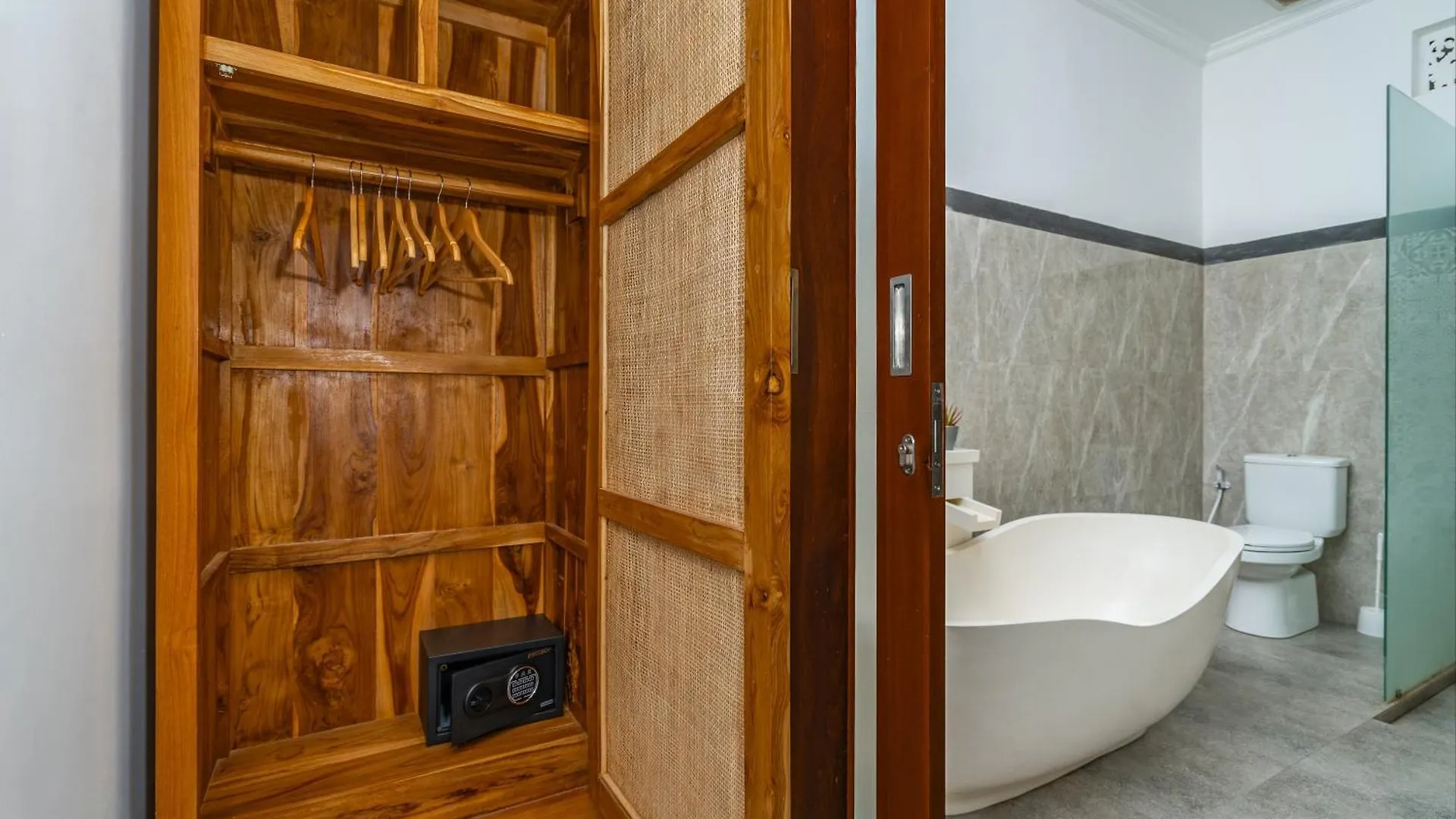 Made Ubud Villa Indonesia